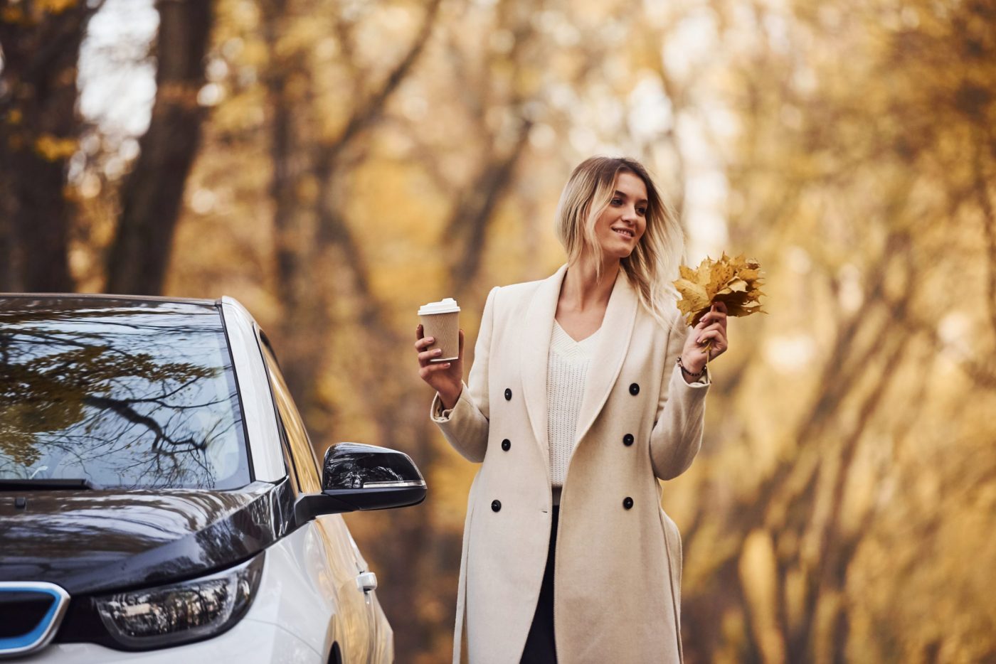 Fall Into Faster Sales: 6 Ways AI Helps Dealers Finish the Year Strong